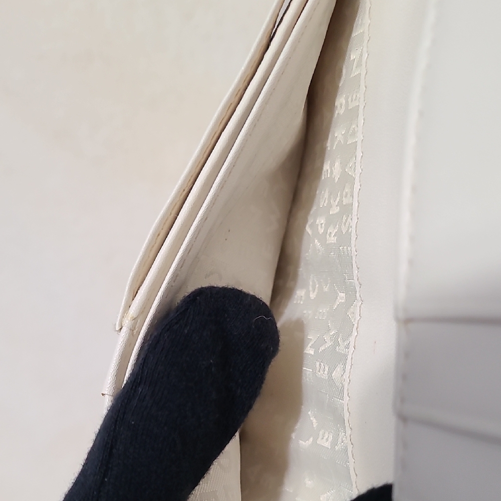 EUC Kate Spade Coral Wallet - Picture 5 of 11